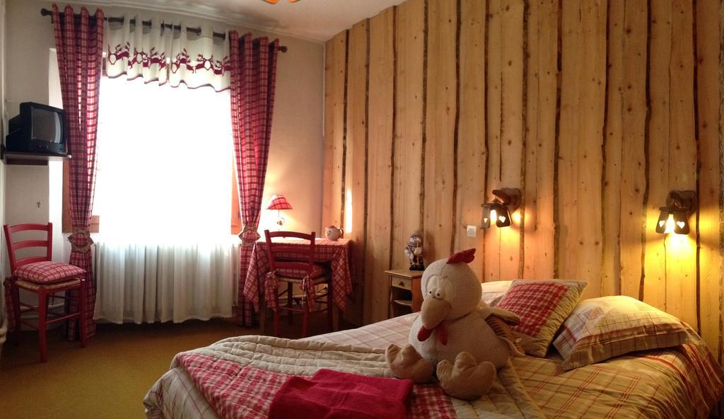 أوترانس Hotel La Tapia الغرفة الصورة